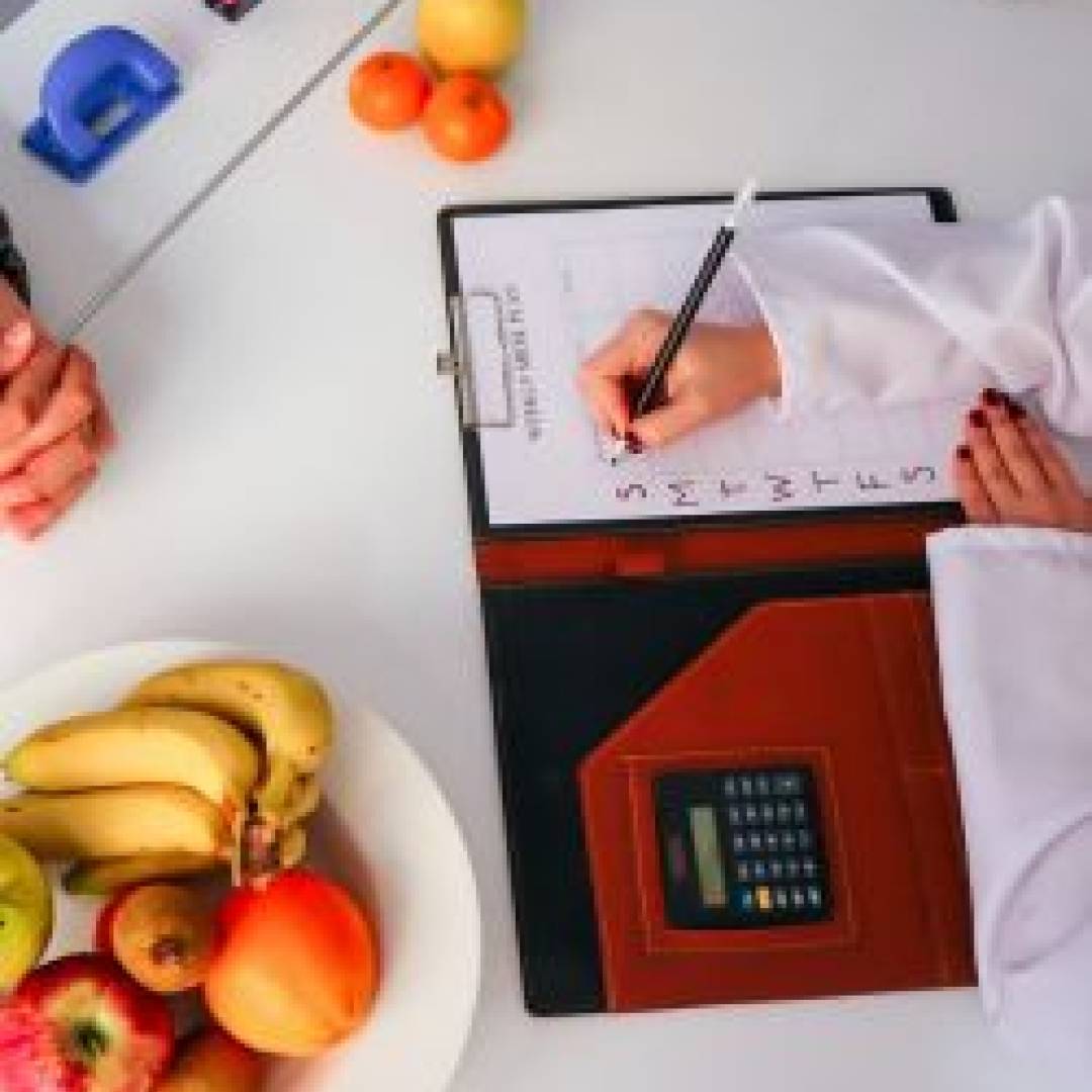 CORSO DI BIOTERAPIA NUTRIZIONALE PER PROFESSIONISTI. Scarica il programma 2024-2025 